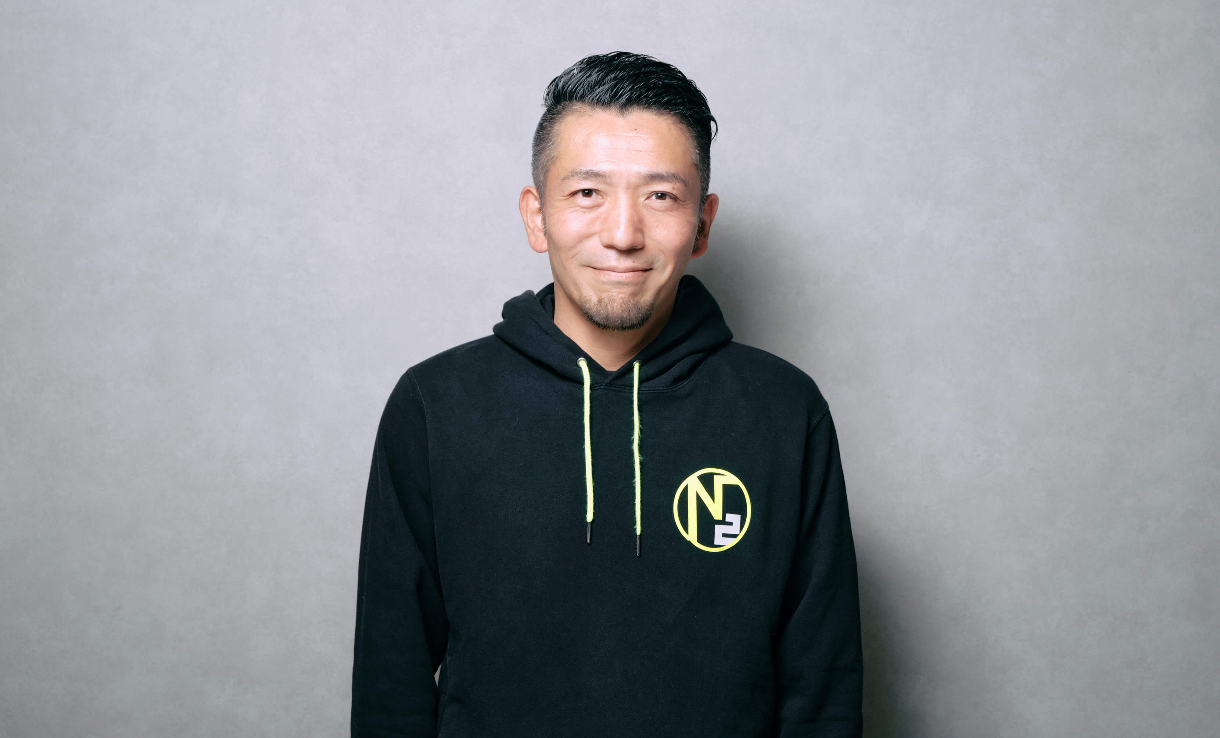 大竹雄介さんの上半身写真