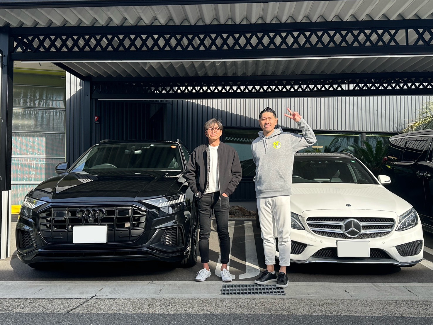 お客様が購入したアウディQ8 S lineとF様