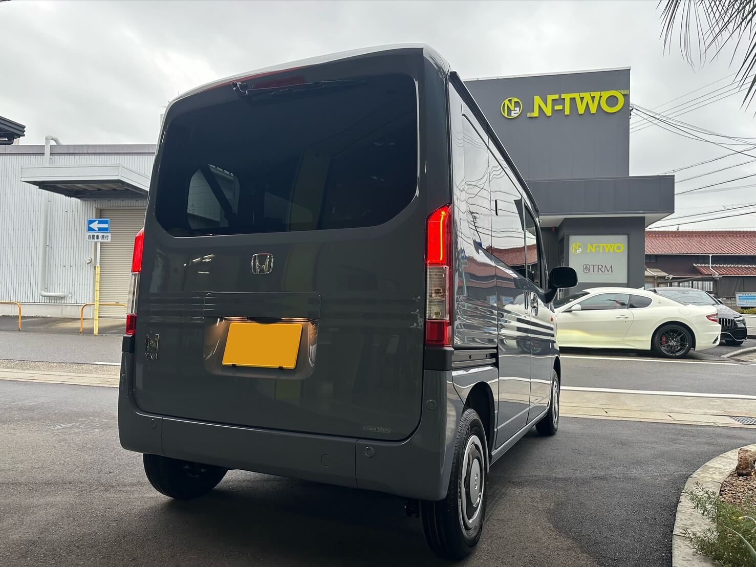 お客様が購入したホンダ N-VANのリア
