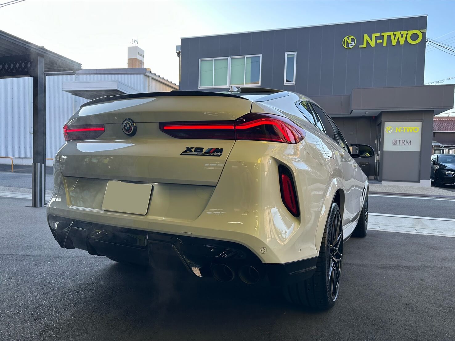 お客様が購入したBMW X6 M コンペティションのリア